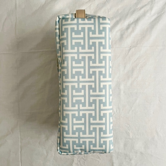 Mark & Graham X Spartina Sport Shoe Bag - Picture 4 of 13